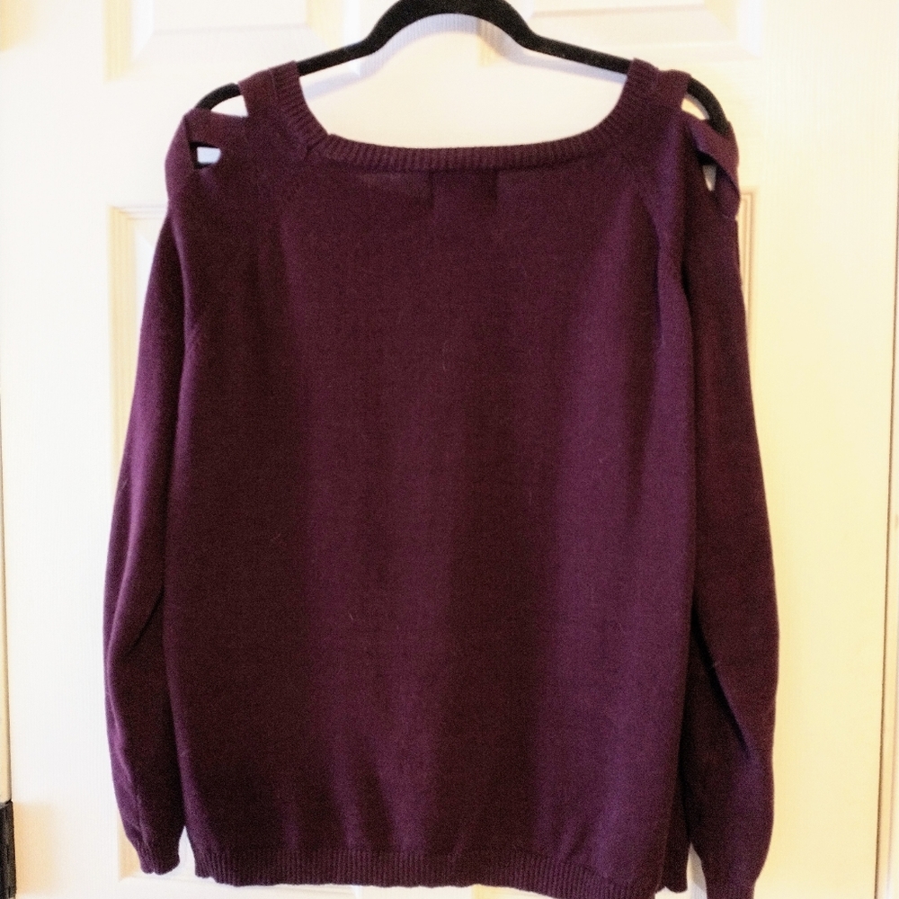 Skies Are Blue Cutout Sleeve Sweater - Picture 2 of 4